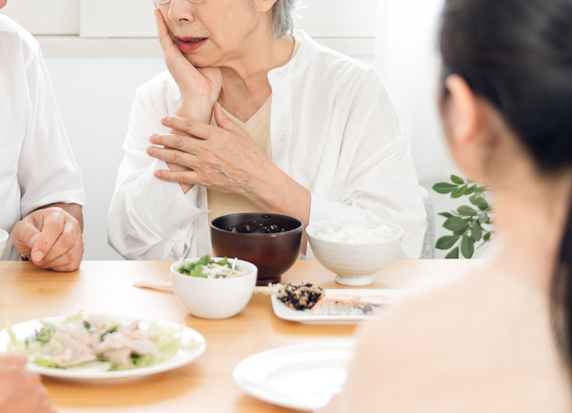 入れ歯のよくあるお悩み｜うめおか歯科