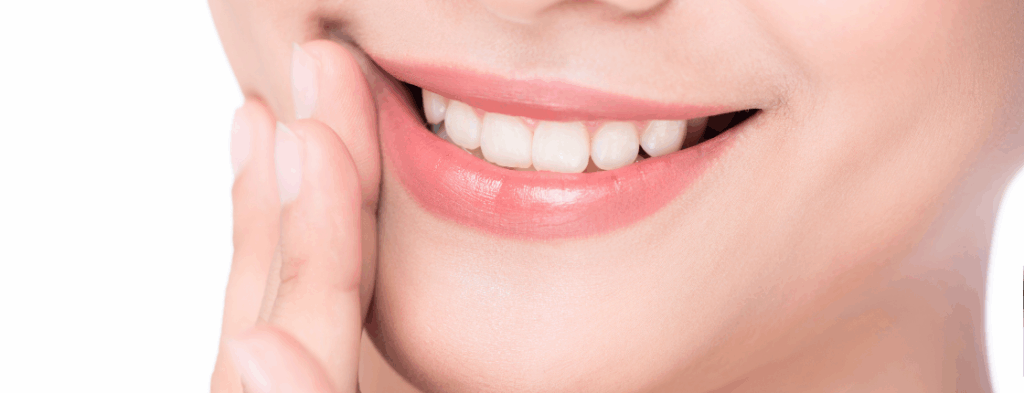 白く輝く歯で、もっと素敵な毎日を｜うめおか歯科